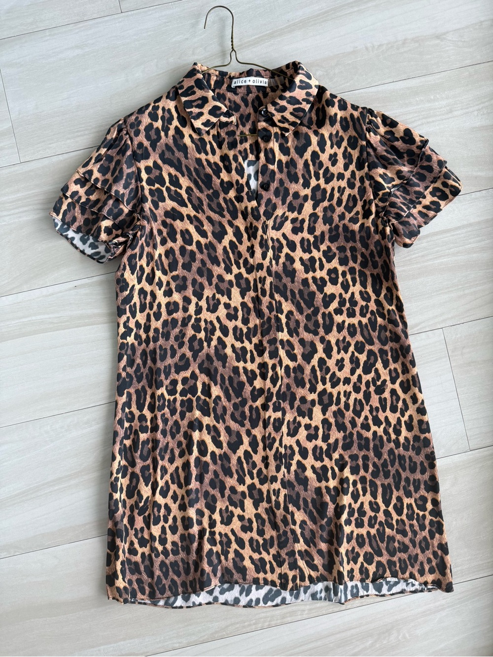 Alice + Olivia Leopard Print Short Sleeve Shirt Mini Dress